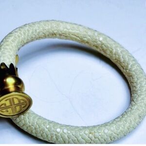 Budhagirl Stingray wrist wrap